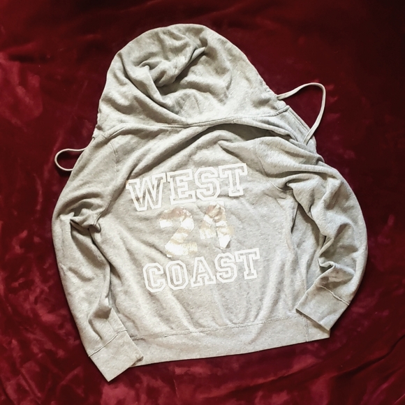 Mossimo Hoodie - Picture 3 of 9